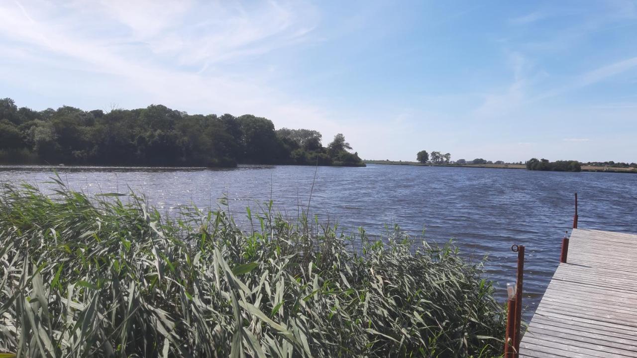 Dwor Komorowo Exterior foto